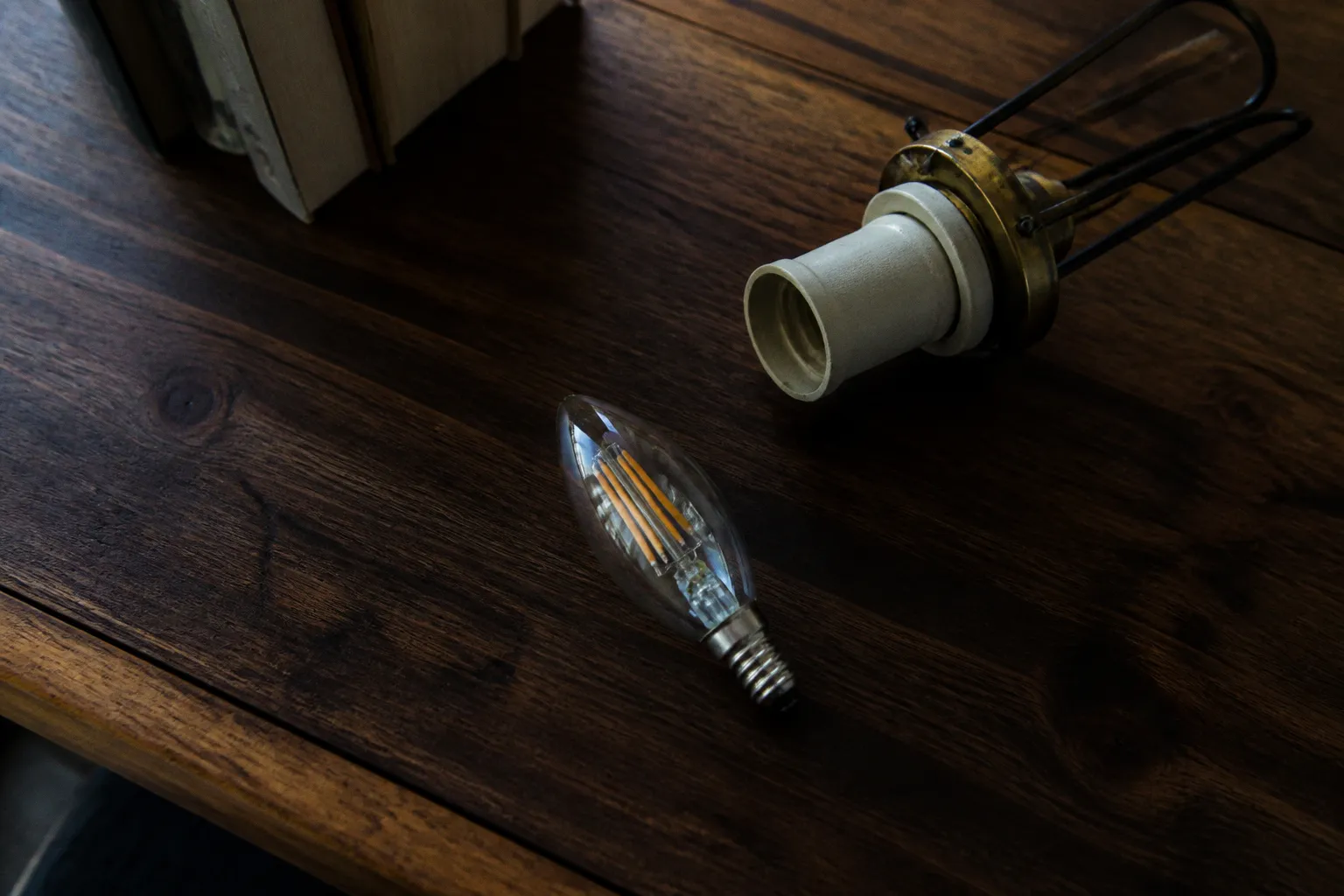 E12 smart bulb selection: 5 common mistakes to avoid