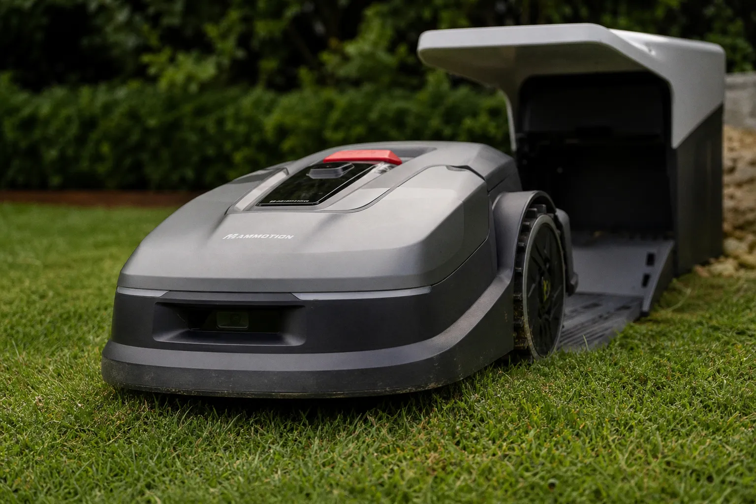 This modular robot mower handles up to 6 acres, and it’s over $1,000 off for Prime Day